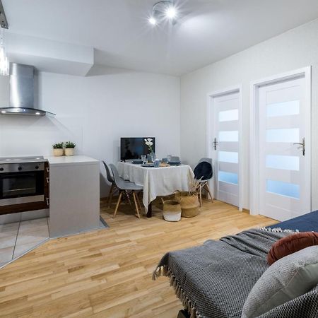 Friendhouse Apartments Angel City Krasków Εξωτερικό φωτογραφία